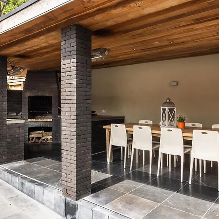 Luxueus In Hartje Met 7 Slaapkamers & Badkamers Casa vacanze