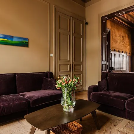 Casa vacanze Luxueus In Hartje Met 7 Slaapkamers & Badkamers
