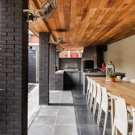 Casa vacanze Luxueus In Hartje Met 7 Slaapkamers & Badkamers Ronse