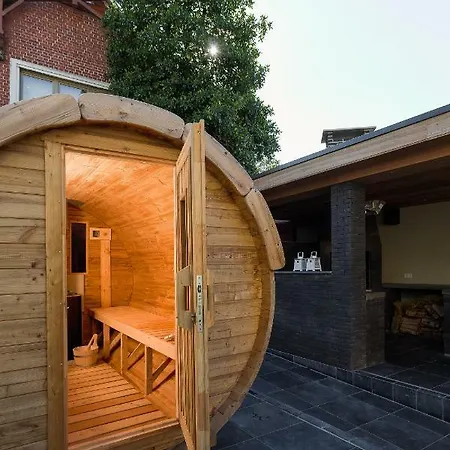 Luxueus In Hartje Met 7 Slaapkamers & Badkamers Casa vacanze