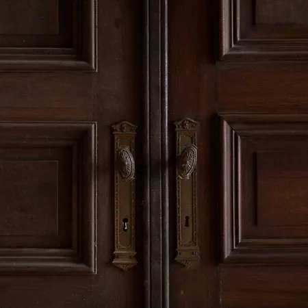 Luxueus In Hartje Met 7 Slaapkamers & Badkamers Casa vacanze Ronse